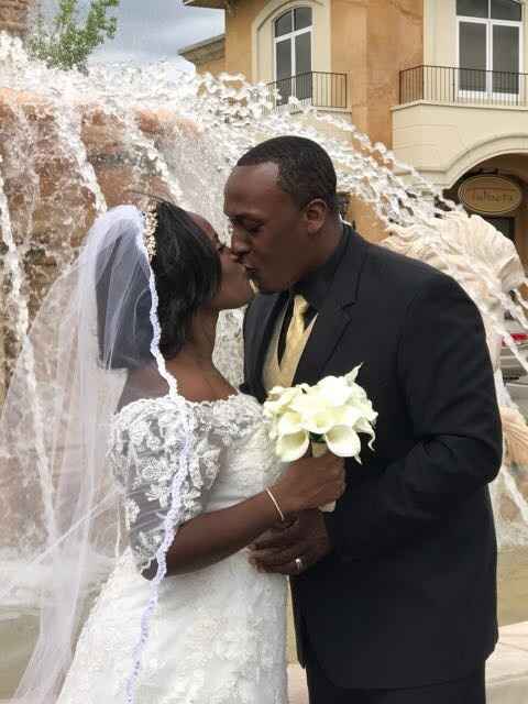 I'm MARRIED!!!