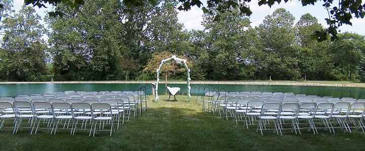 White folding chairs or chair covers