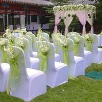 White folding chairs or chair covers