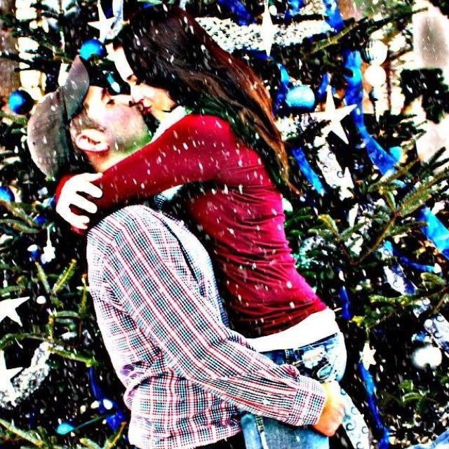 Share your favorite engagement photos!