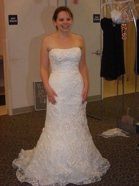 Weird OBSESSION: I love seeing brides in their ACTUAL dresses :)