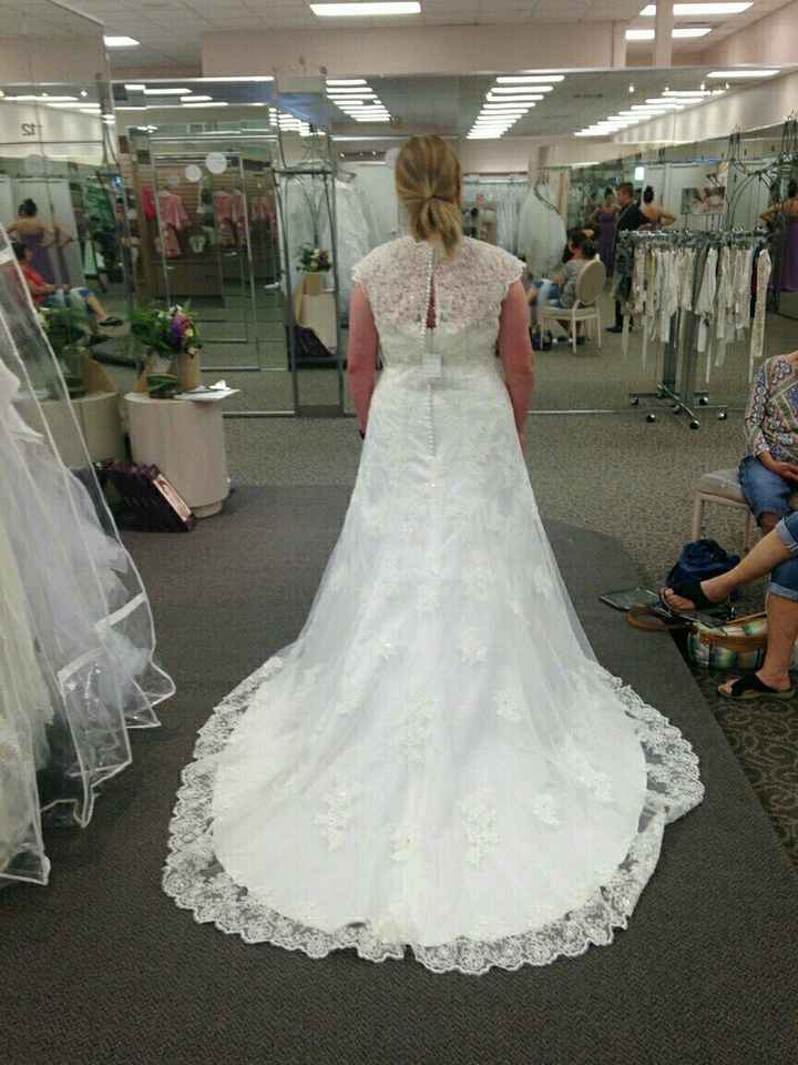 Calling plus size brides, show me your Dress