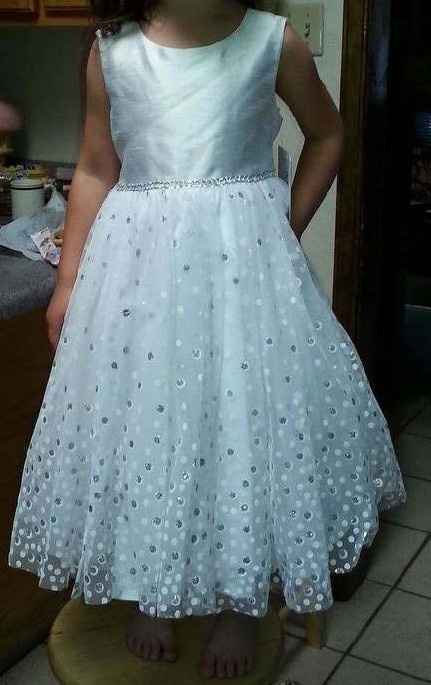 Flower girl dress colour vs bridesmaid dress colour