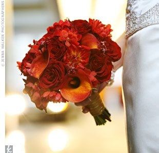 Which flowers are in season in September?