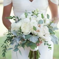 White or Colored Bouquet? - 1