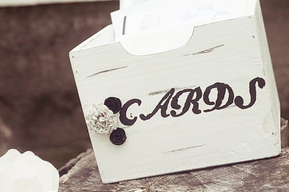 Please help me pick my card box