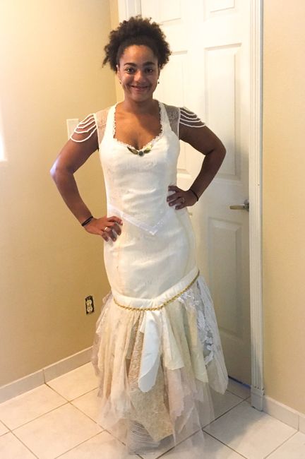 Gotta brag on my friends dress a bit... - 2