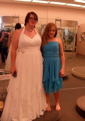 Lets see those dresses ladies!!!