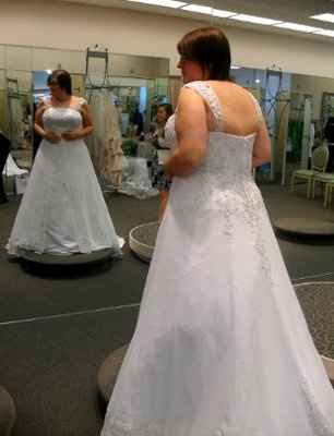 Wedding dress woes - I give up!