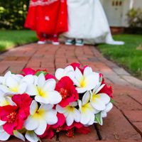 Ideas for Hawaiian Themed Wedding - 1