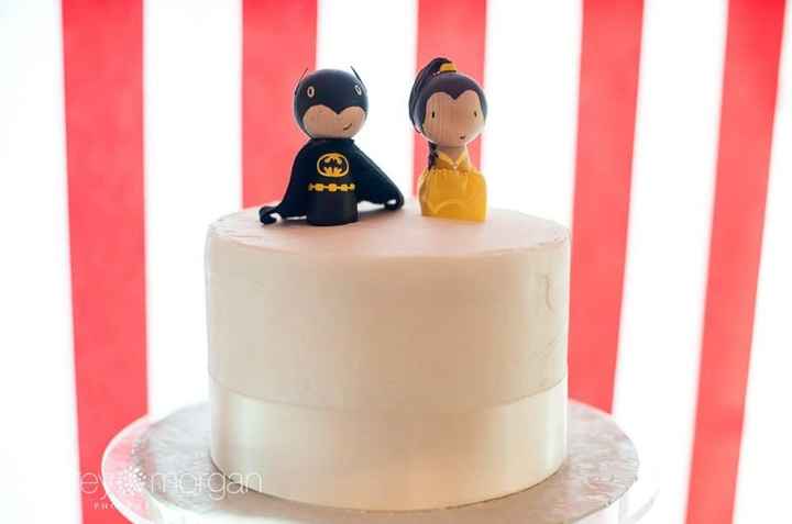 WHAT IS YOUR CAKE TOPPER?
