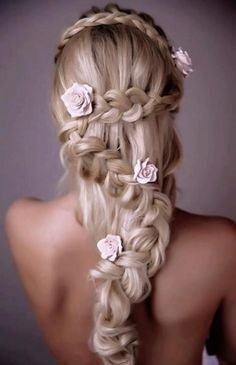 Did you wear your hair down for your wedding? Are you planning to? Pics?