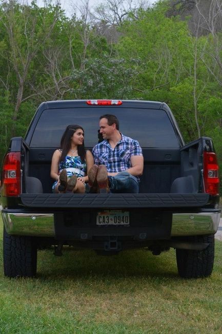 Engagement Pics Outift