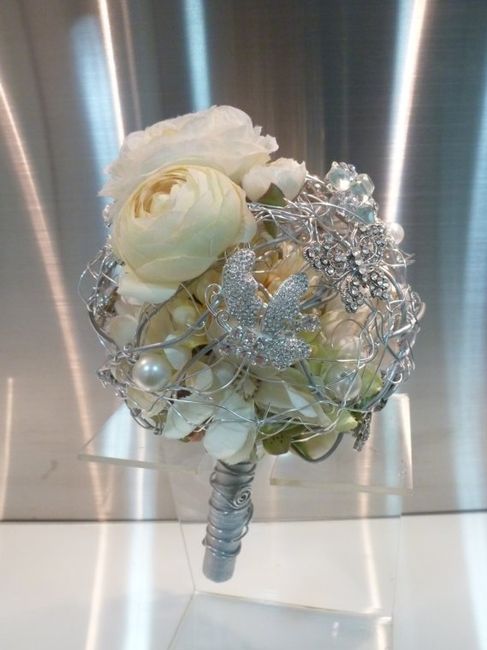 Brooch Bouquet