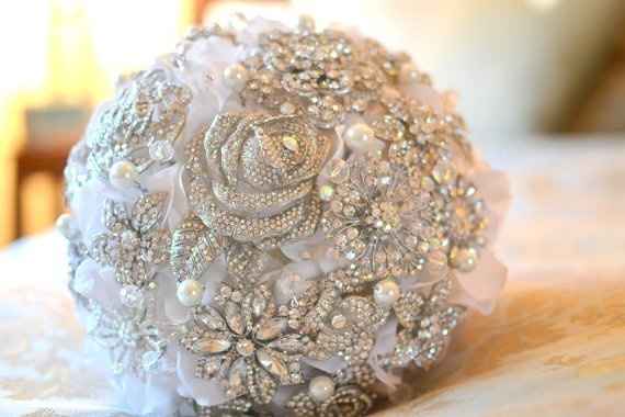 Brooch Bouquet