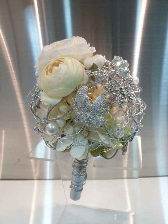 Brooch Bouquet