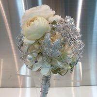 Brooch Bouquet