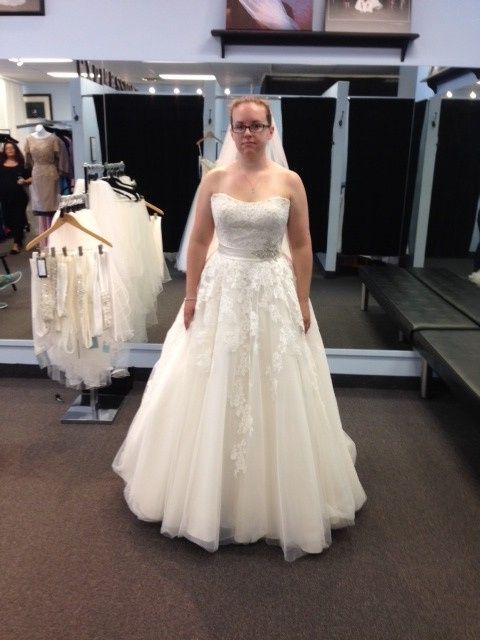 Vote on Dresses, Please :)