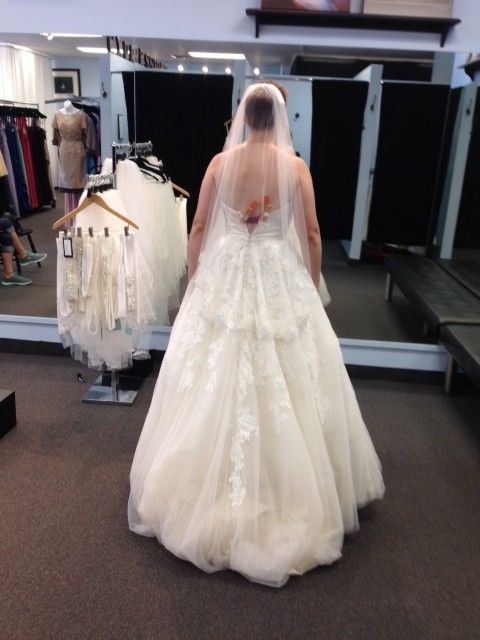 Vote on Dresses, Please :)