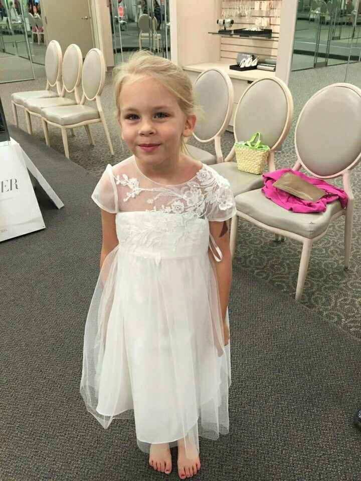 I wanna see your flower girl dresses!!