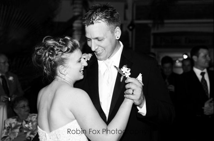 I'm married and have pictures!!!! :)