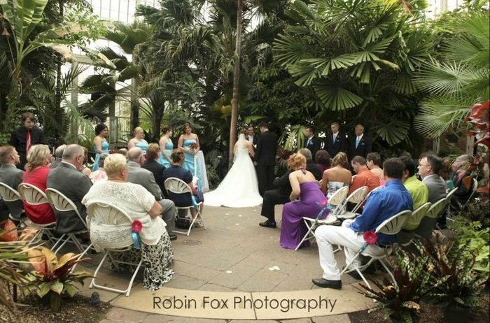 I'm married and have pictures!!!! :)