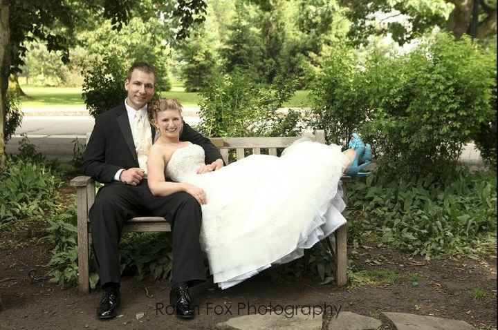 I'm married and have pictures!!!! :)