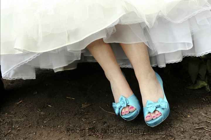 I'm married and have pictures!!!! :)
