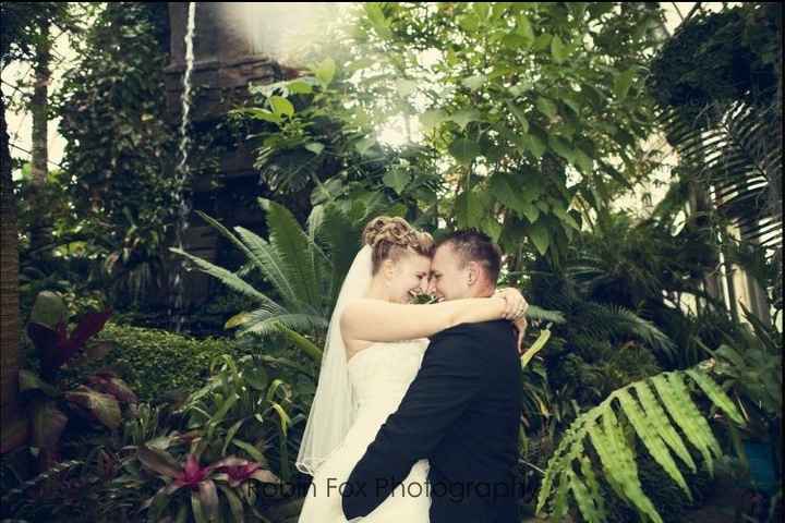 I'm married and have pictures!!!! :)