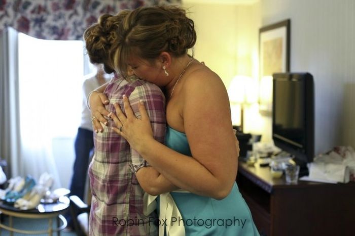 I'm married and have pictures!!!! :)