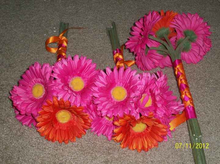 for STACIE - here's a pic of the gerbera daisy bouquet