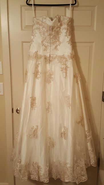 My dress is here!