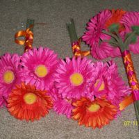 for STACIE - here's a pic of the gerbera daisy bouquet