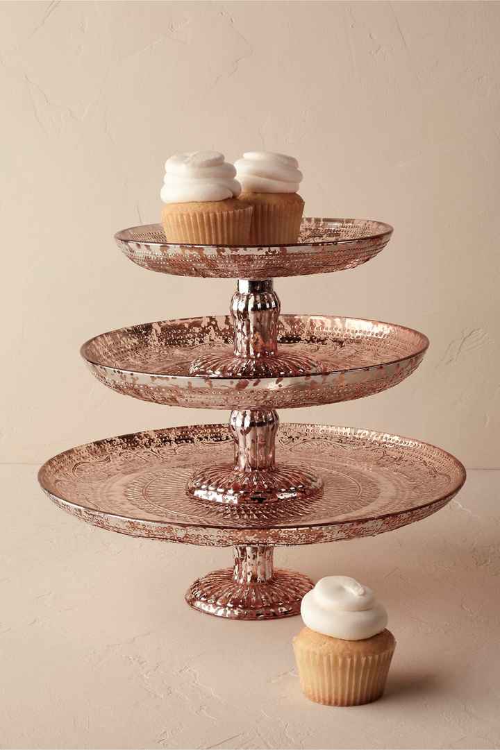 Wedding cake stand