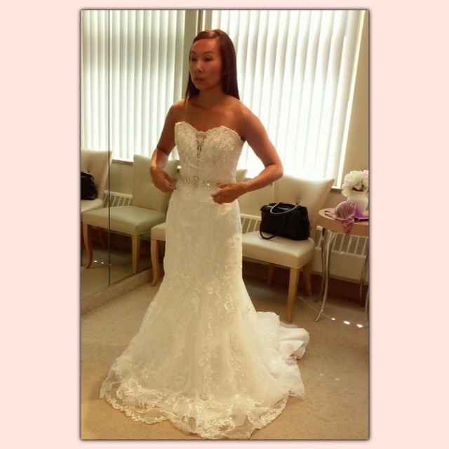 Show off those dresses!