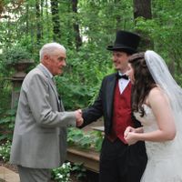 Wearing your veil to the reception...