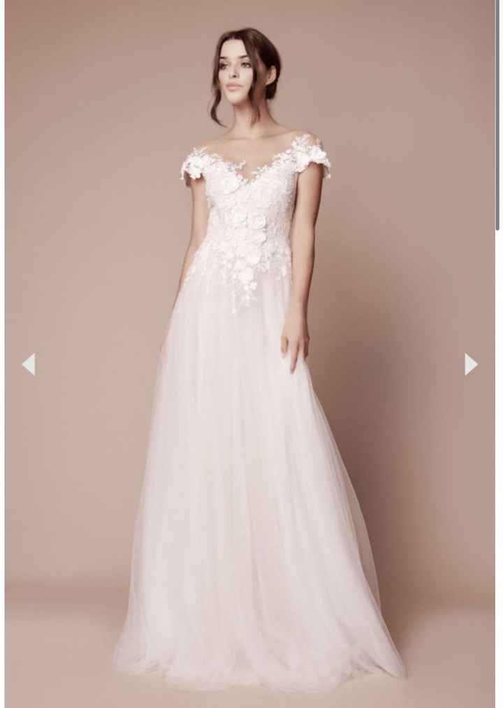 Is getting the same neckline as someone who’s getting married a month later a terrible thing? - 1