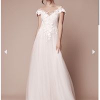 Is getting the same neckline as someone who’s getting married a month later a terrible thing? - 1