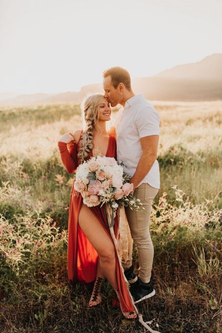 Outfits for Engagement Photos 3