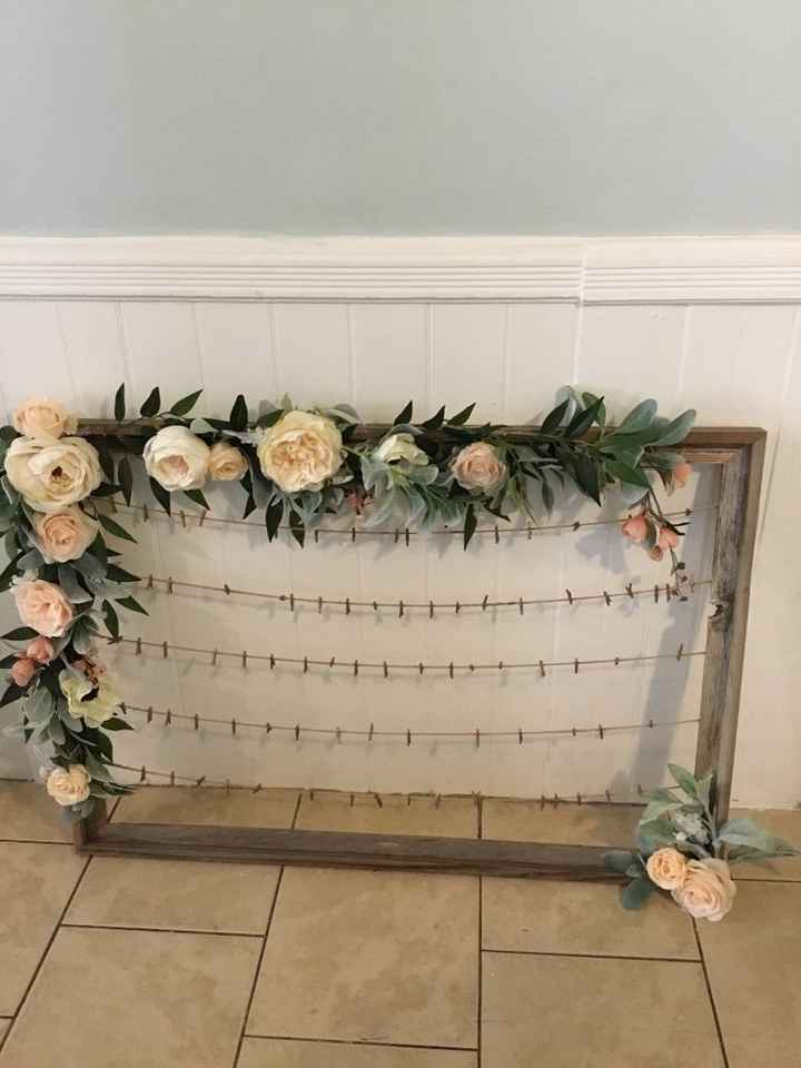 Frame for a photo guestbook 
