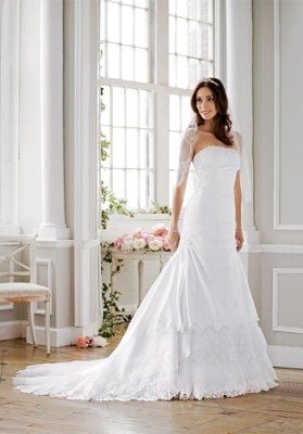 It's time for some dress porn....