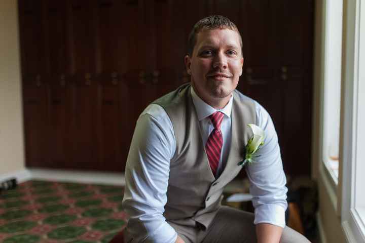 May I see your wedding portraits? (For those who are already married)