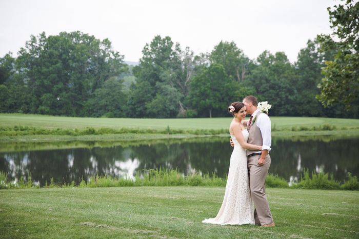 Show me your favorite engagement/wedding  photos!!