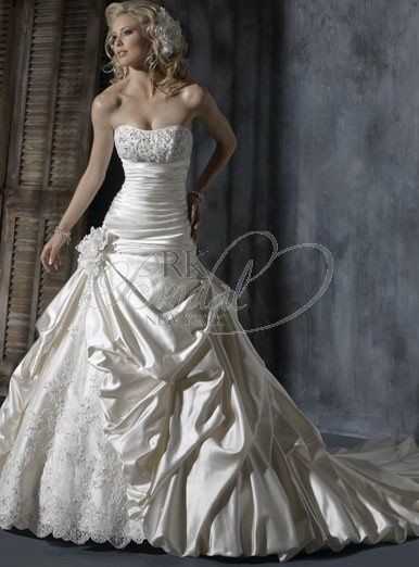 Show us your wedding dress