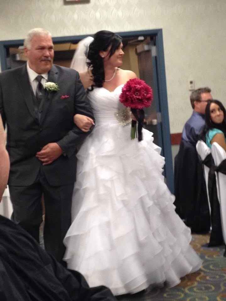 Back and Now a MARRIED WOMAN!!!!!!! *Pics