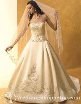 show me your dresses and hair?