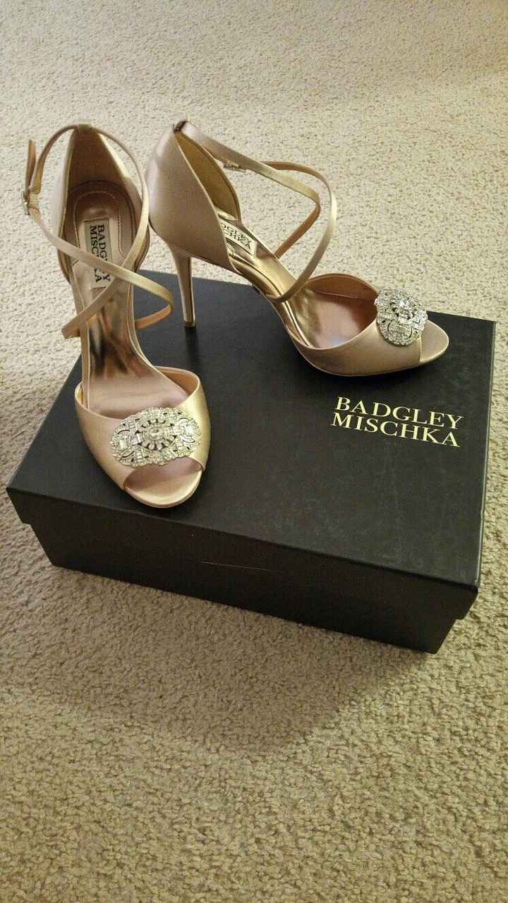 I am having the hardest time finding the perfect shoes?!?