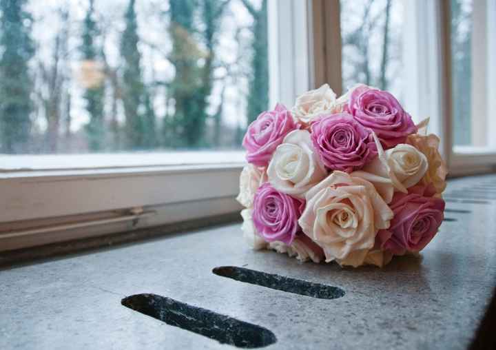 Show off here!  What do you/did you love best about your wedding?  Post pics!  :)