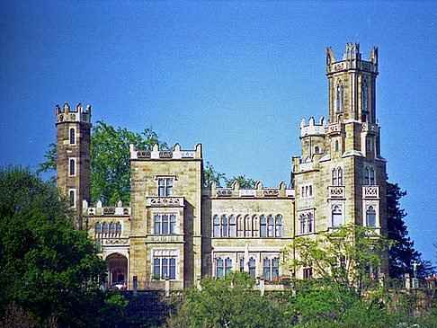 Going to a Wedding...Staying in a Castle!!!