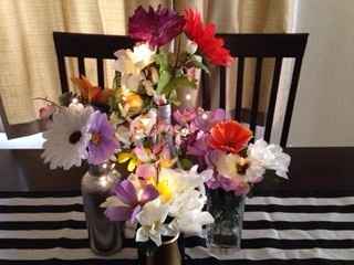 Does anybody DYI wedding flower center pieces?